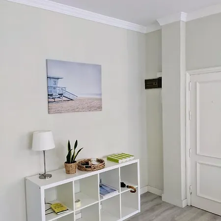 2 Double Bedroom 150 Meters From Beach. *